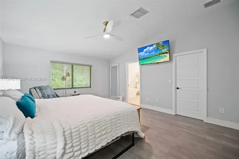 3242 SW 44th Street Dania Beach FL 33312