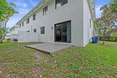 3242 SW 44th Street Dania Beach FL 33312