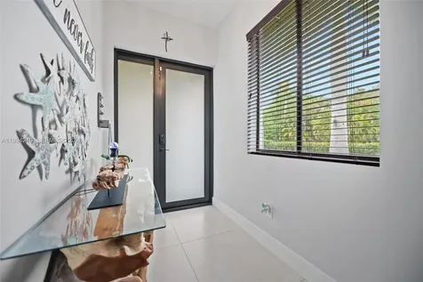 3242 SW 44th Street Dania Beach FL 33312