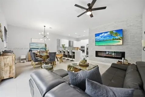 3242 SW 44th Street Dania Beach FL 33312