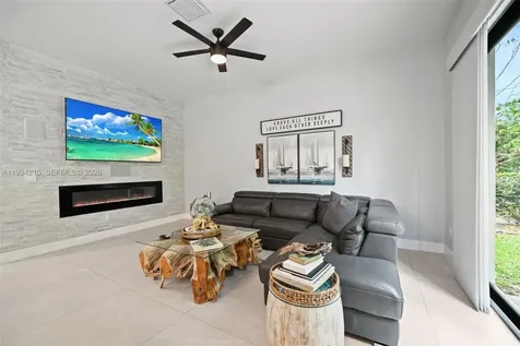 3242 SW 44th Street Dania Beach FL 33312