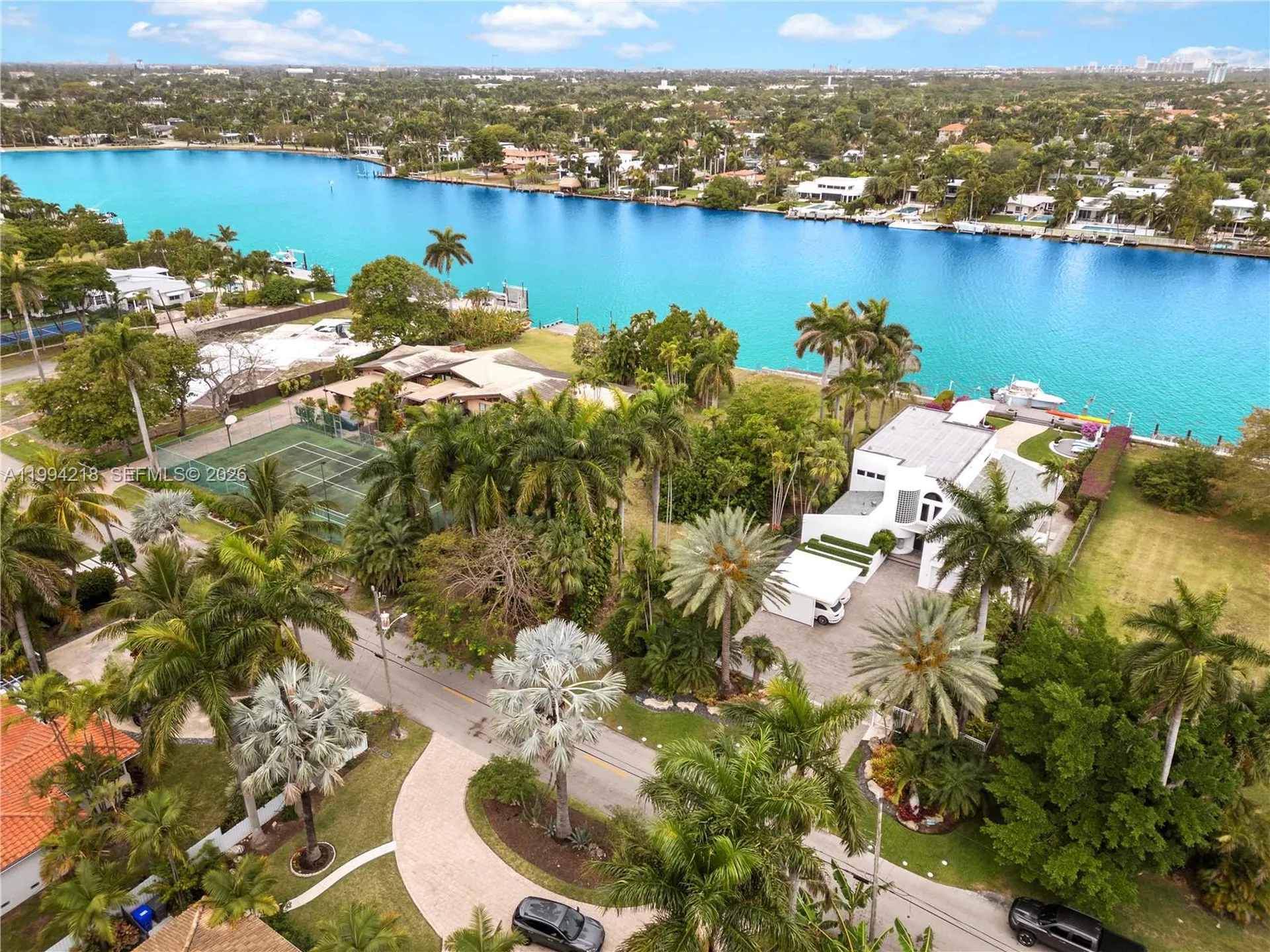 1018 S Northlake Drive Hollywood FL 33019