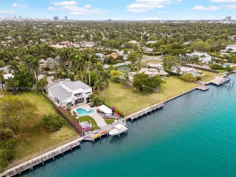 1018 S Northlake Drive Hollywood FL 33019