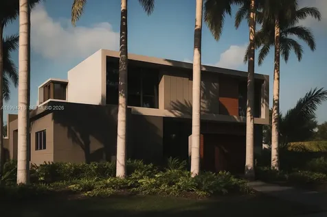 1018 S Northlake Drive Hollywood FL 33019
