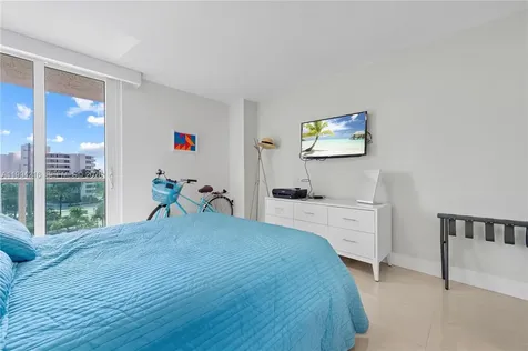 100 Bayview Drive Sunny Isles Beach FL 33160