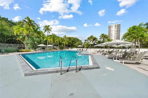100 Bayview Drive Sunny Isles Beach FL 33160