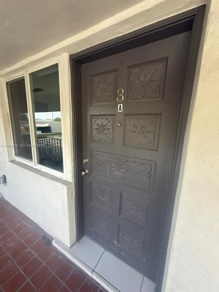 2622 NW 24th Street Miami FL 33142