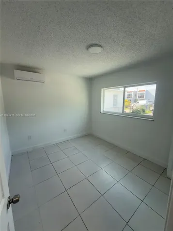 2622 NW 24th Street Miami FL 33142