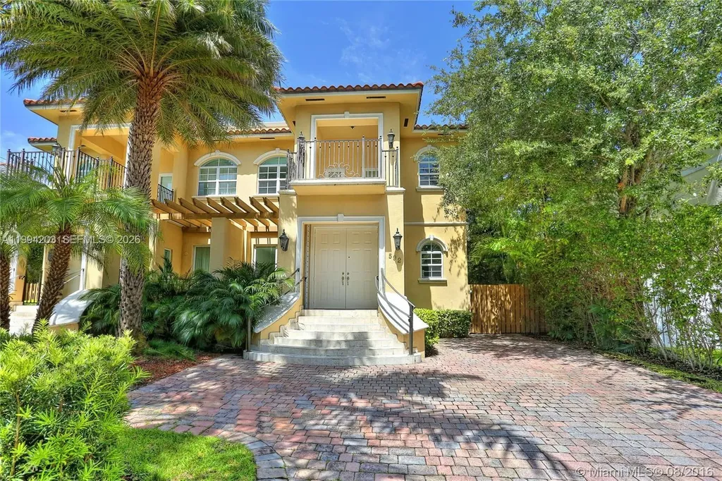 592 Fernwood Road Key Biscayne FL 33149