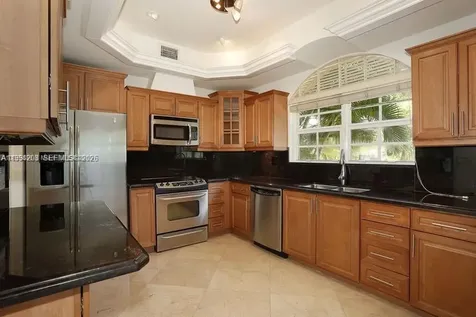 592 Fernwood Road Key Biscayne FL 33149