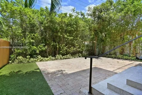 592 Fernwood Road Key Biscayne FL 33149