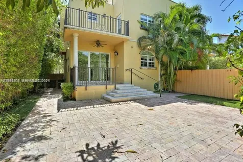 592 Fernwood Road Key Biscayne FL 33149