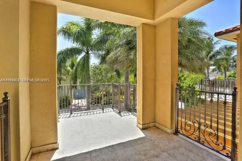 592 Fernwood Road Key Biscayne FL 33149
