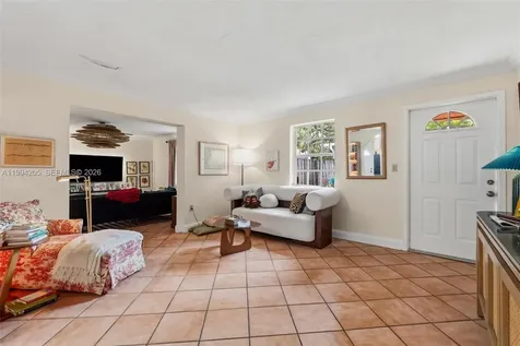 3147 Mcdonald Street Miami FL 33133
