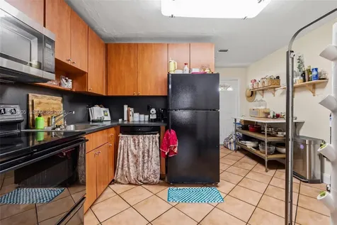 3147 Mcdonald Street Miami FL 33133