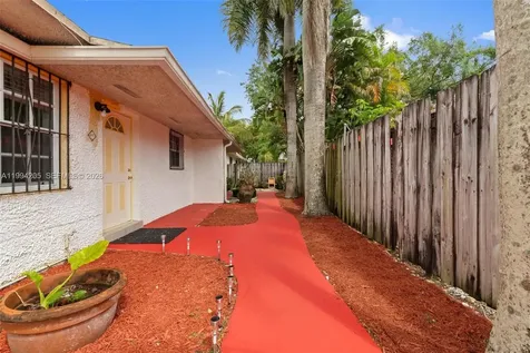 3147 Mcdonald Street Miami FL 33133