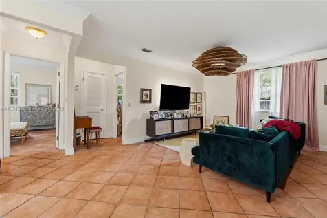 3147 Mcdonald Street Miami FL 33133