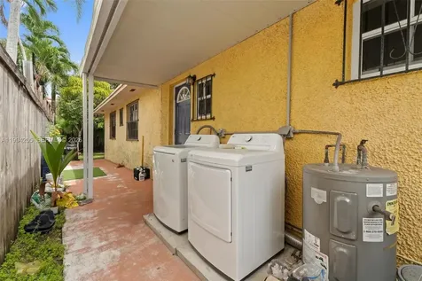 3147 Mcdonald Street Miami FL 33133