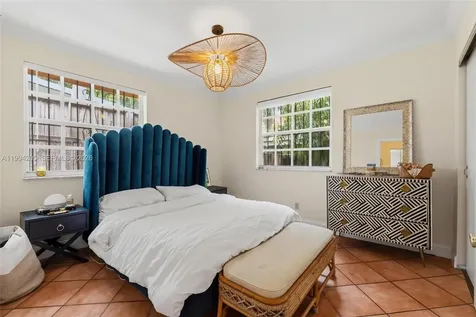 3147 Mcdonald Street Miami FL 33133