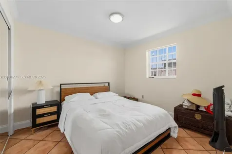 3147 Mcdonald Street Miami FL 33133