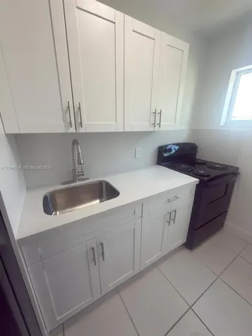 2622 NW 24th Street Miami FL 33142