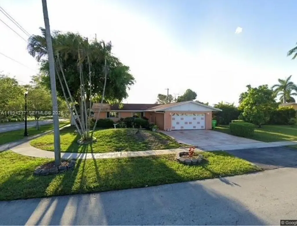 2201 NW 81st Avenue Sunrise FL 33322