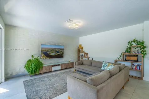 910 Sunflower Circle Weston FL 33327