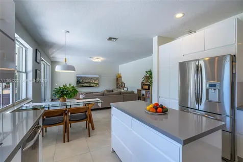 910 Sunflower Circle Weston FL 33327