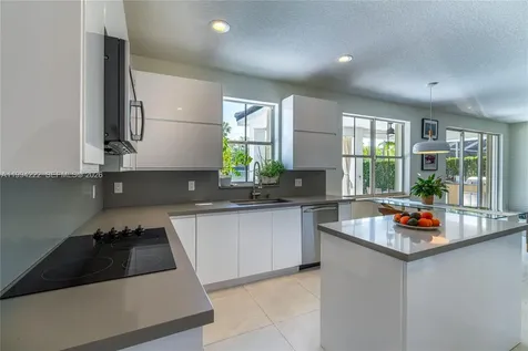 910 Sunflower Circle Weston FL 33327