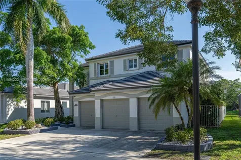 910 Sunflower Circle Weston FL 33327