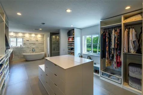 910 Sunflower Circle Weston FL 33327