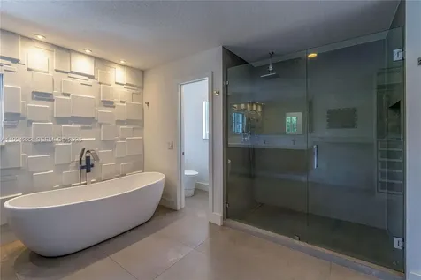 910 Sunflower Circle Weston FL 33327