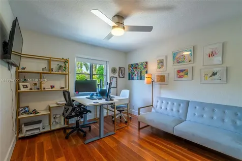 910 Sunflower Circle Weston FL 33327