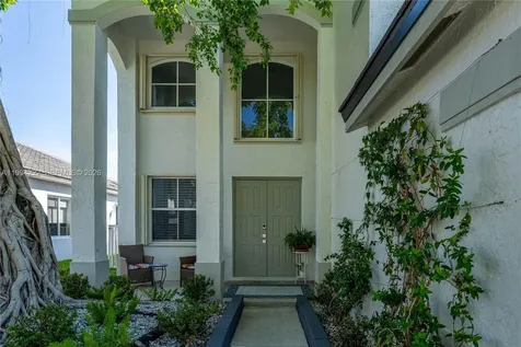 910 Sunflower Circle Weston FL 33327