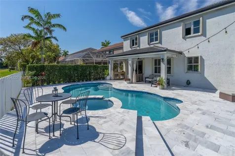 910 Sunflower Circle Weston FL 33327