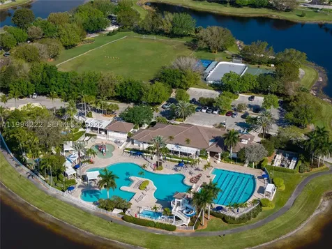 910 Sunflower Circle Weston FL 33327