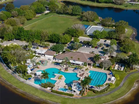 910 Sunflower Circle Weston FL 33327