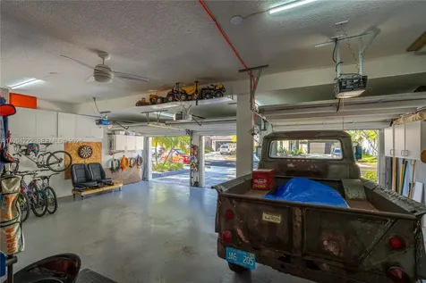 910 Sunflower Circle Weston FL 33327