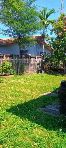 821 SW 11th Street Miami FL 33129