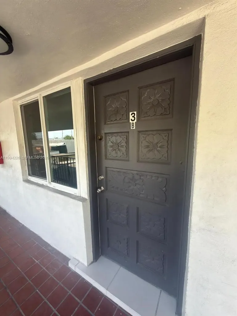 2622 NW 24th Street Miami FL 33142