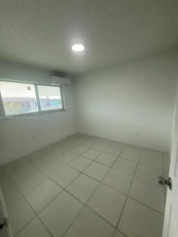 2622 NW 24th Street Miami FL 33142