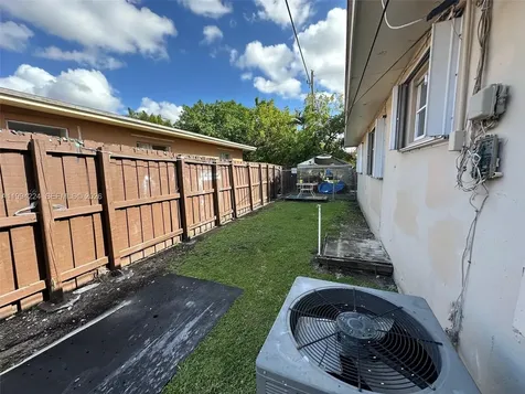 11346 SW 2nd Street Sweetwater FL 33174