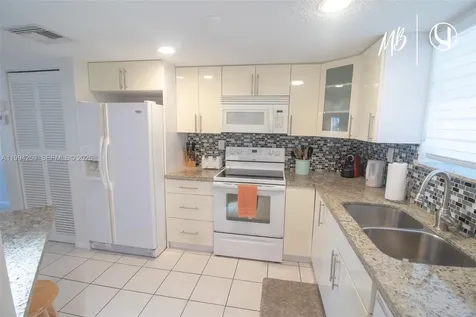 Sunny Isles Beach FL 33160