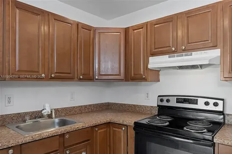 4043 NW 16th Street Lauderhill FL 33313