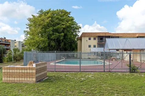 4043 NW 16th Street Lauderhill FL 33313