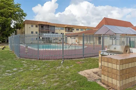 4043 NW 16th Street Lauderhill FL 33313
