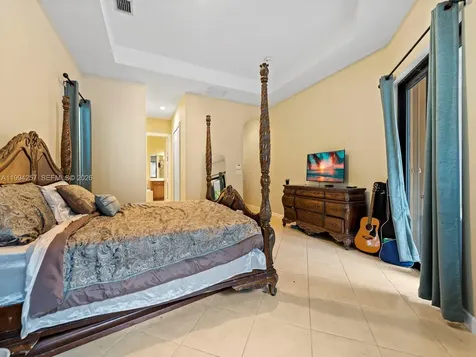 19385 SW 79th Court Cutler Bay FL 33157