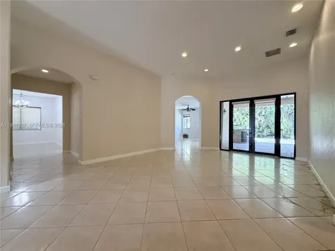 19385 SW 79th Court Cutler Bay FL 33157