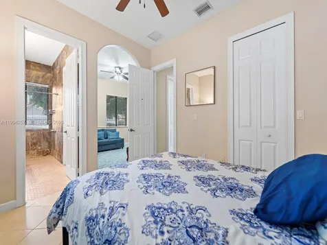 19385 SW 79th Court Cutler Bay FL 33157