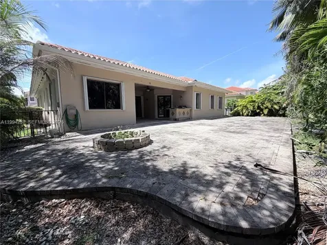 19385 SW 79th Court Cutler Bay FL 33157